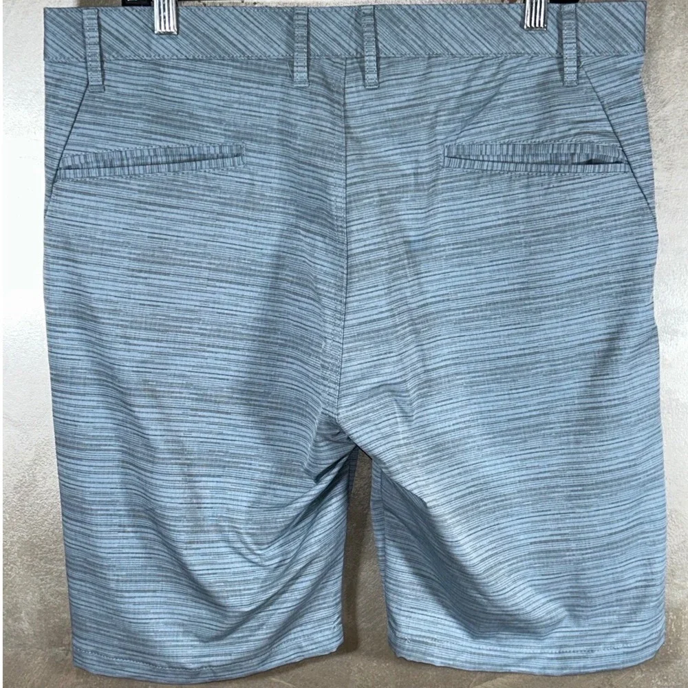 Kenneth Cole New York Mens 36 Blue Grey Striped Stretch Performance Golf Shorts